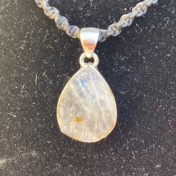RAINBOW MOONSTONE! PENDANT ONLY Sterling Silver 925 stone is unpolished - Picture 4 of 16